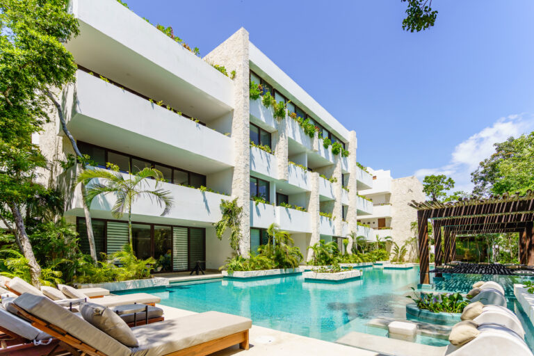 Omara Condos